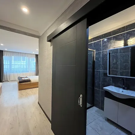 Le Safran Hotel *