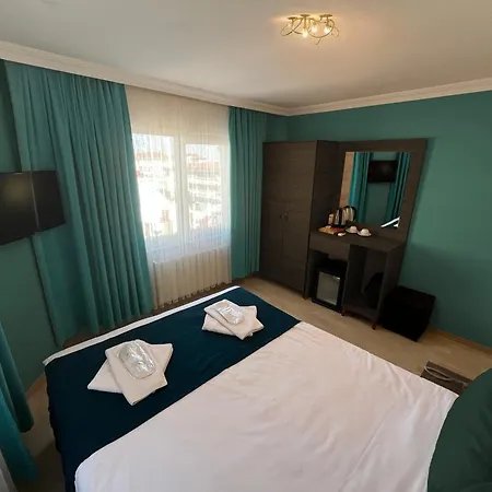 Le Safran Hotel *